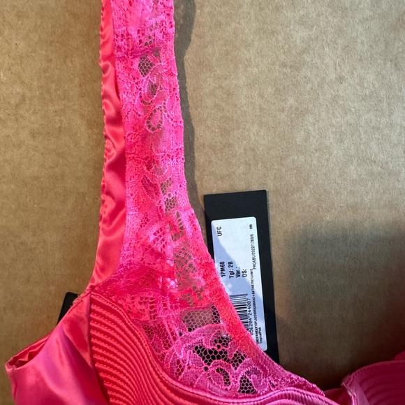NWT Versace Runway Bralette Bustier Satin Lace Pink Size 2B/ 34B/ S - Picture 6 of 9